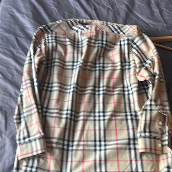Burberry button down - Picture 3 of 3